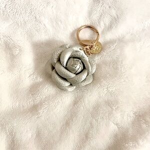 Chic Silver flower leather bag charm
